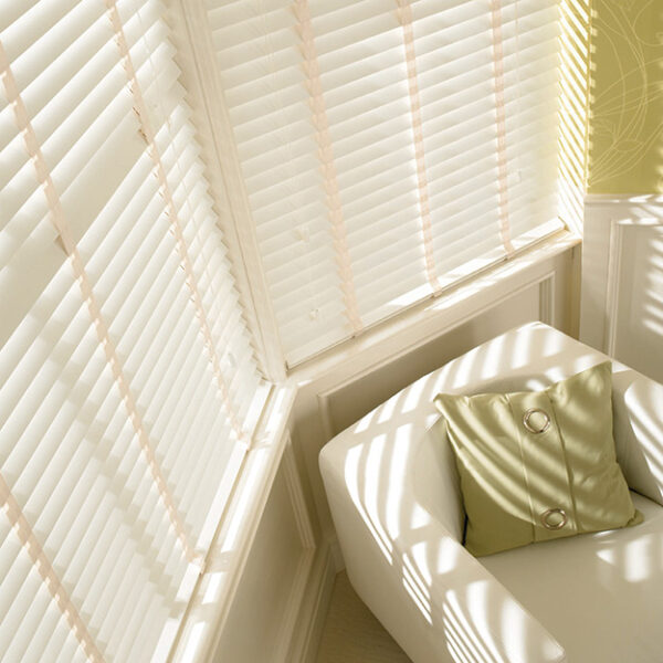 alder-white-wooden-ven-blind