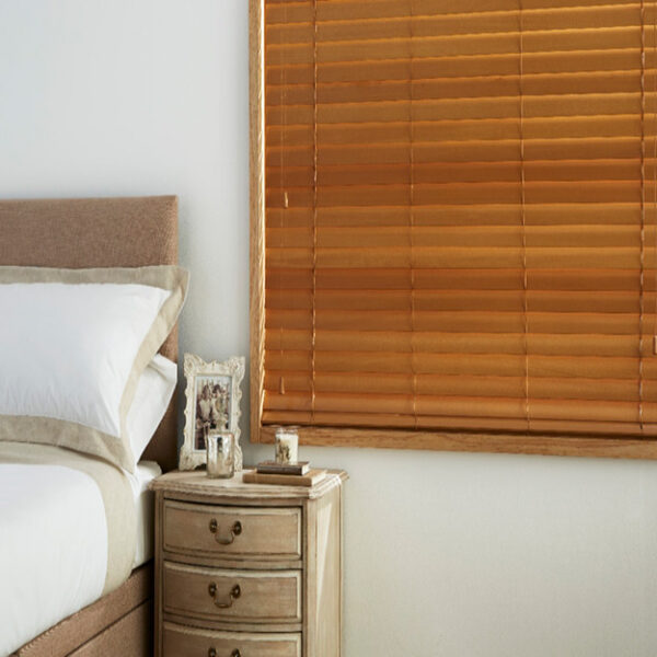 arena-dark-pine-wooden-venetian-blinds