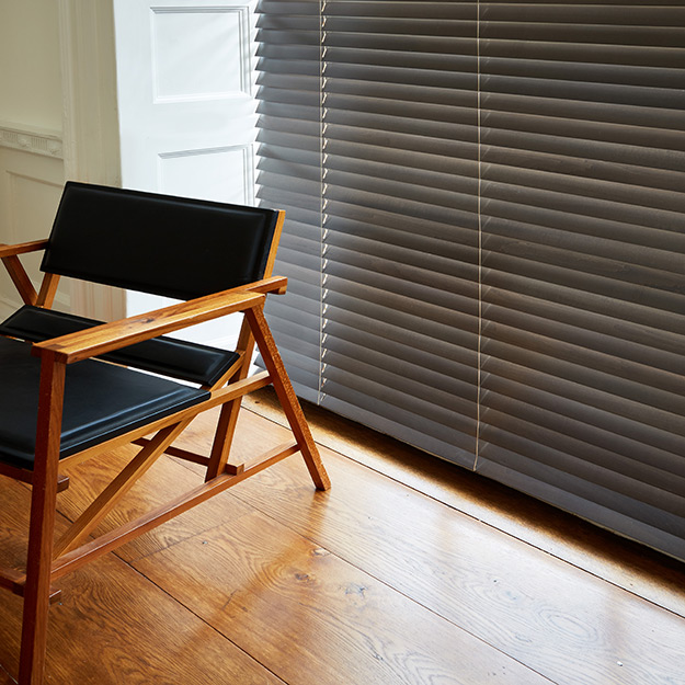 arena-steeple-wooden-venetian-blinds