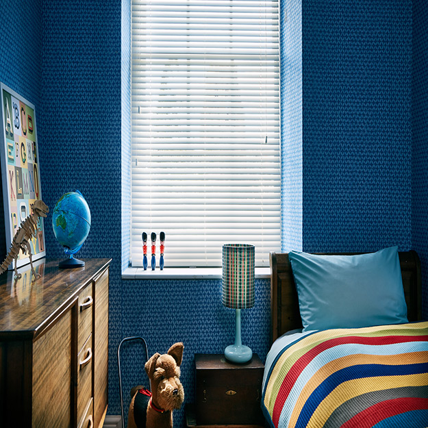 arena_chalk_white_wooden_venetian_blinds