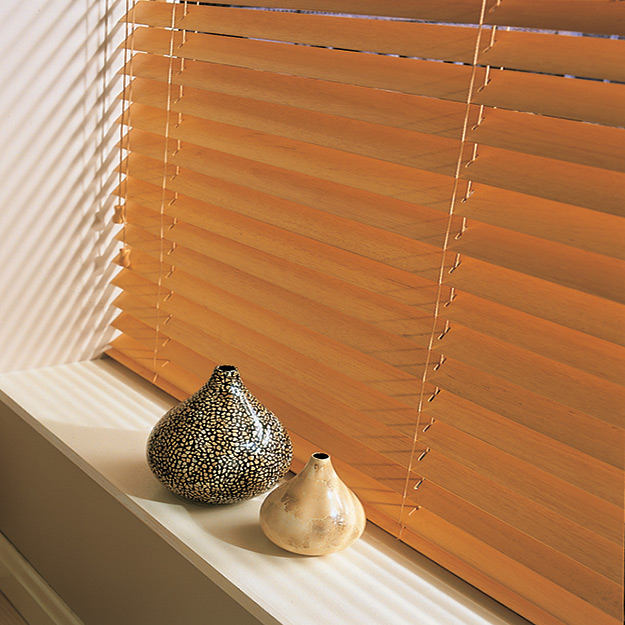 dark-blinds-wooden-ven-blinds