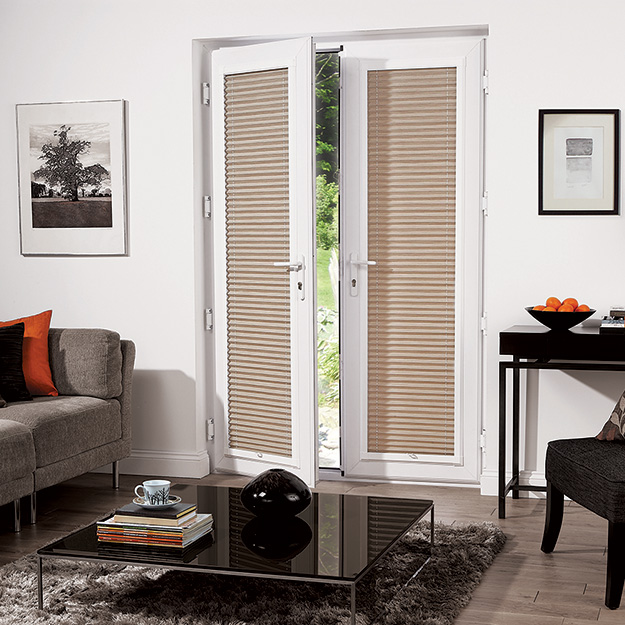 perfect-fit-pleated-green-room-shot