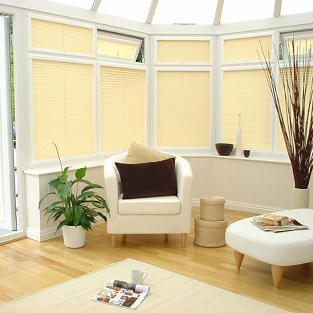 perfect_fit_pleated_blind_yellow_room_shot