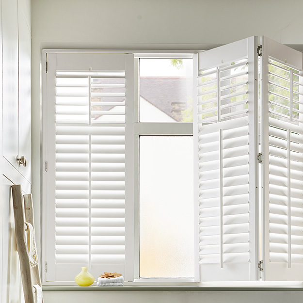 tracked-shutter-window